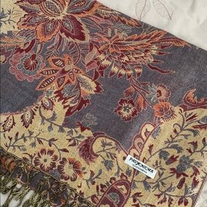 Pashmina scarf